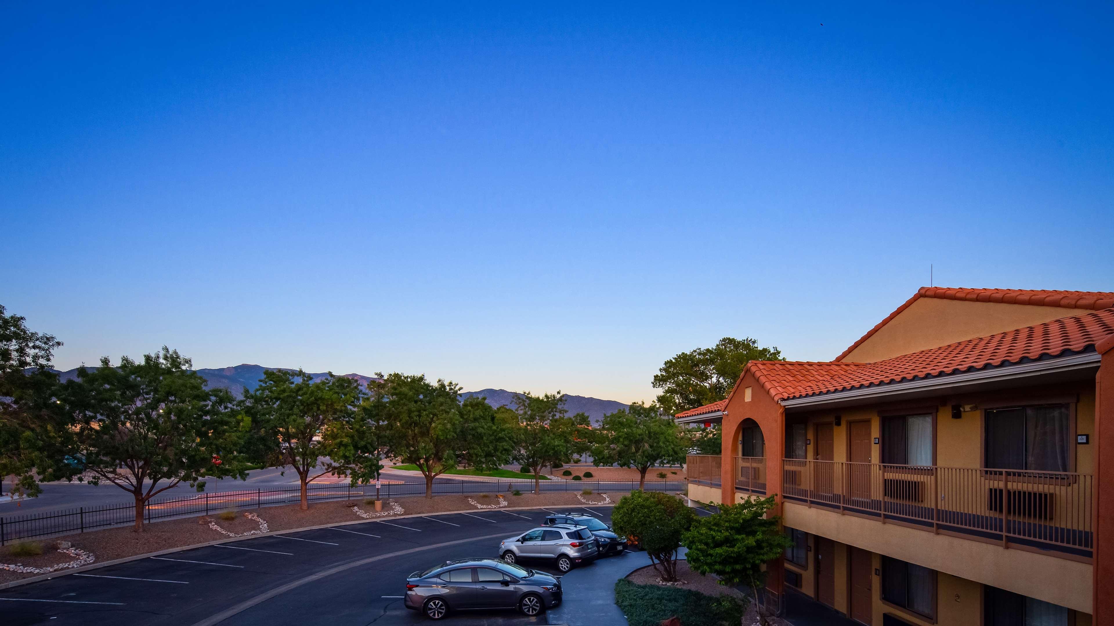 Surestay Plus Hotel By Best Western Albuquerque I-40 Eubank Exterior foto